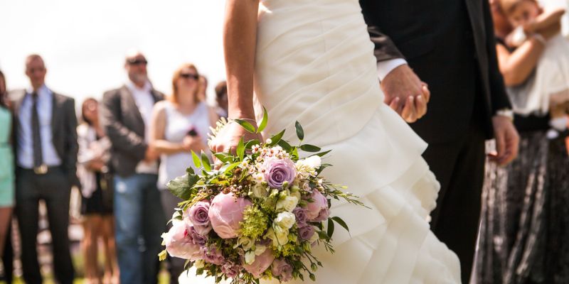 Love on the Move - Wedding Shuttle Bus Rental Service